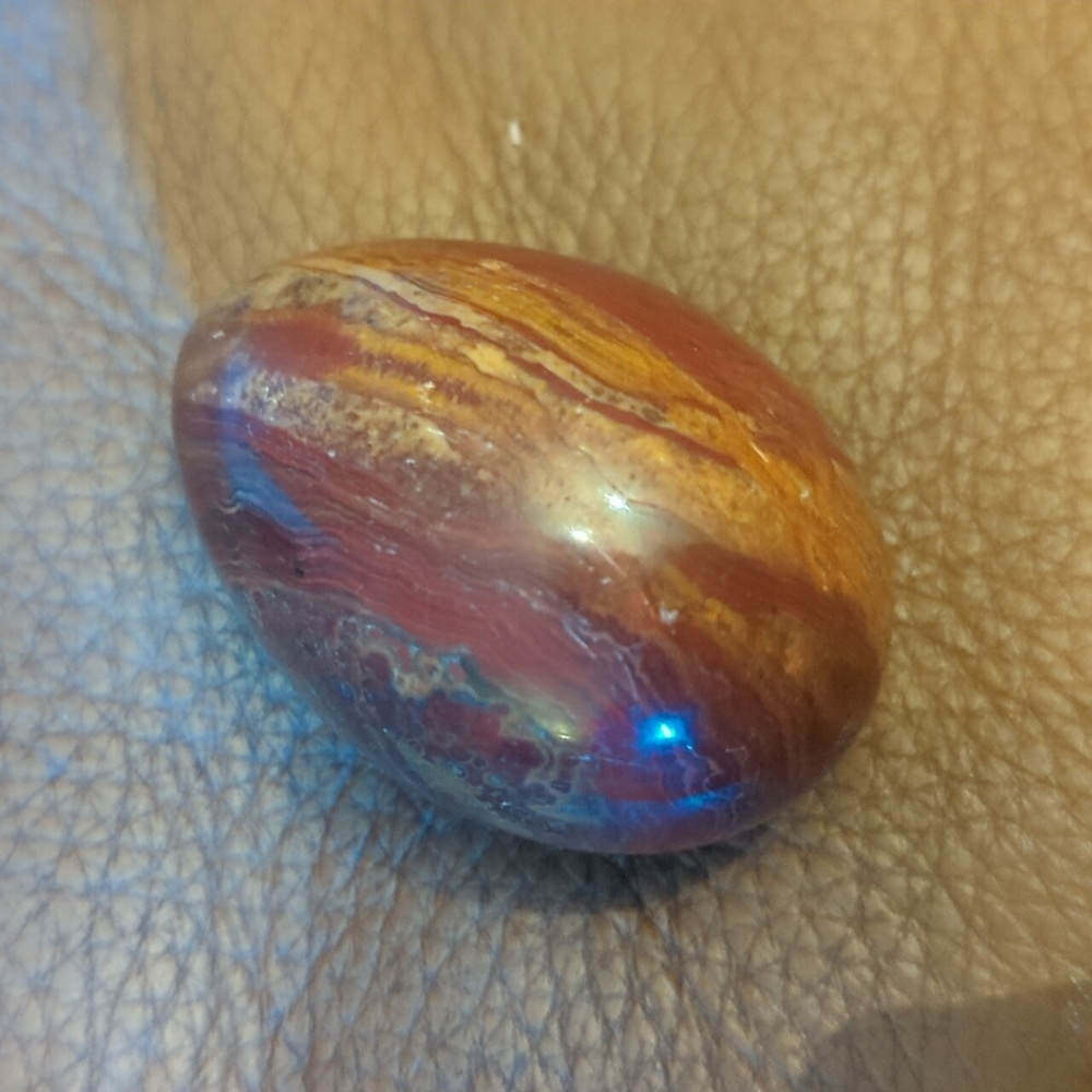 Convoluted jasper natural stone decor crystal egg, red-gold-black-trans NWOT